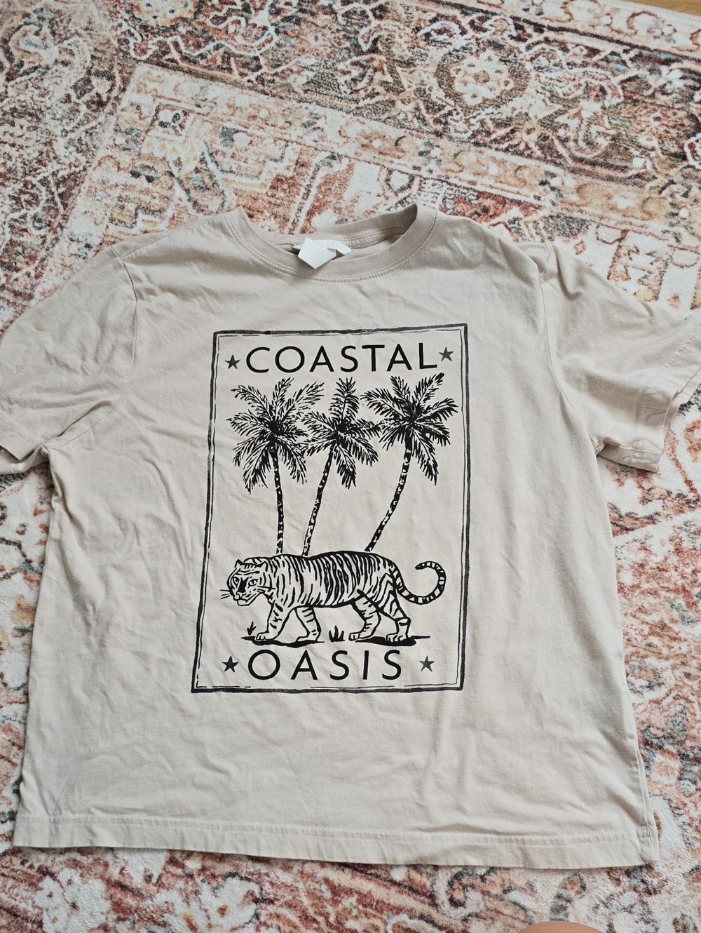 H&M Coastal Oasis Light Beige Crew Neck Graphic Tee 100% Cotton Med